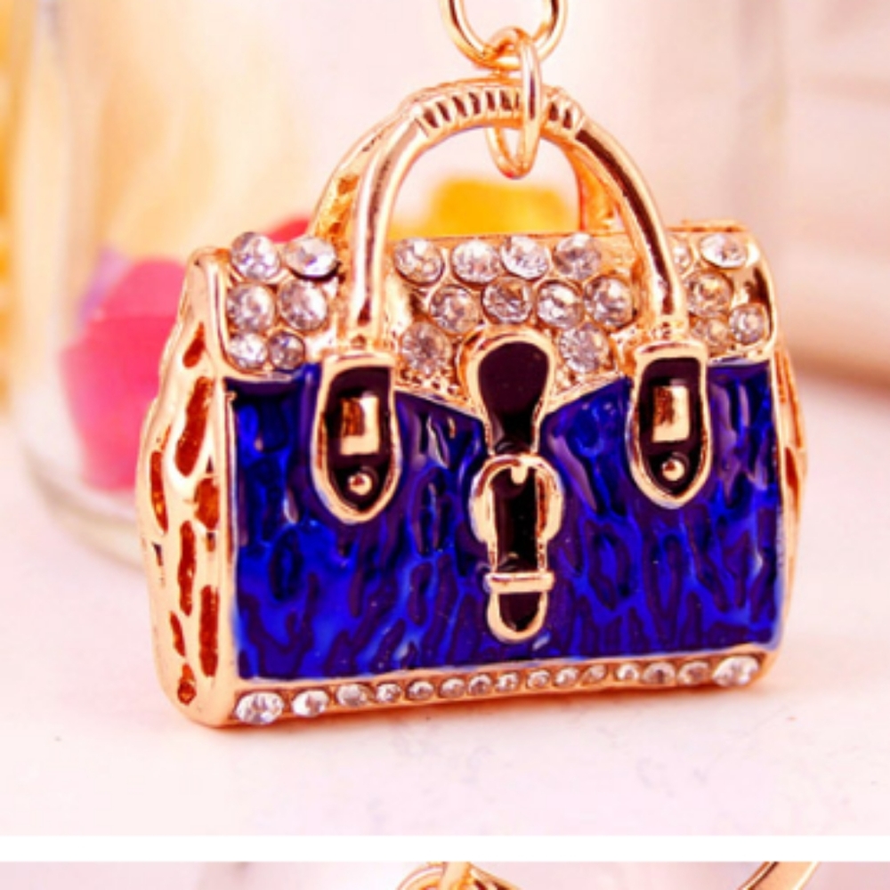 Betsey Johnson Handbag Necklace